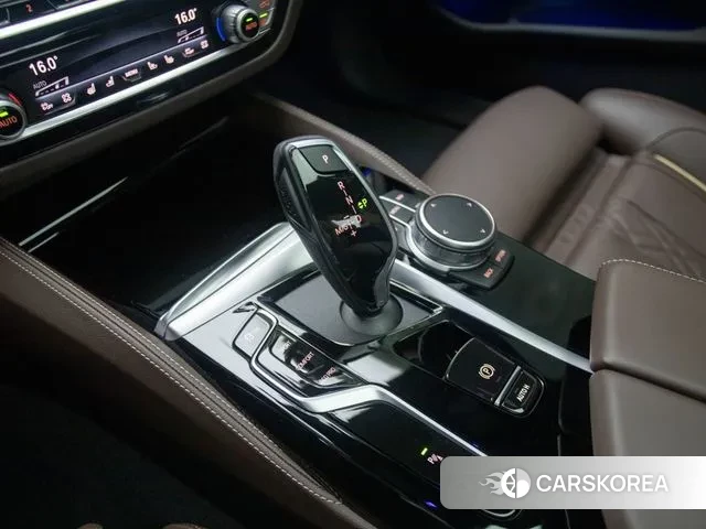 BMW 5 Series (G30) id 3735052 из Кореи 19