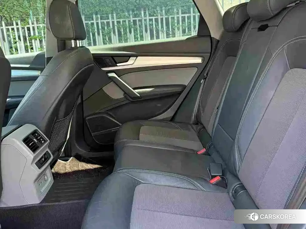 Audi Q5L id 4539485 из Китая 9