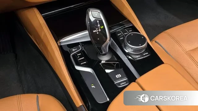 BMW 5 Series (G30) id 3045508 из Кореи 19