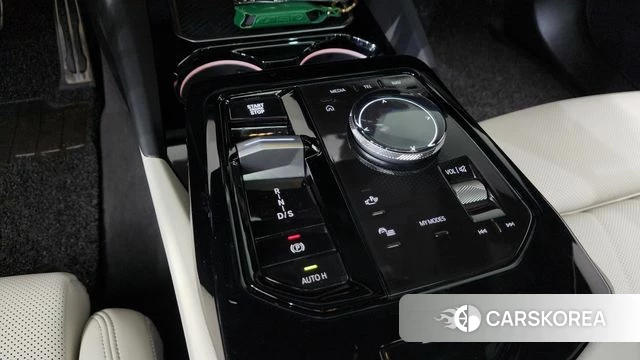 BMW 5 Series (G60) id 4194014 из Кореи 37