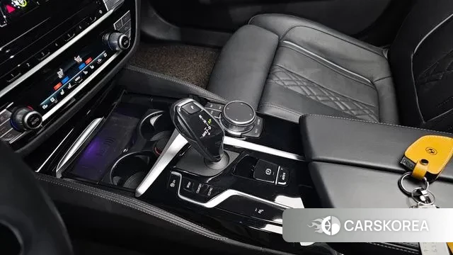 BMW 5 Series (G30) id 3598205 из Кореи 19