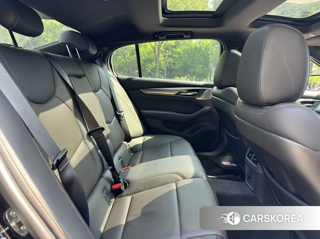 Cadillac CT5 id 4242171 из Китая 17