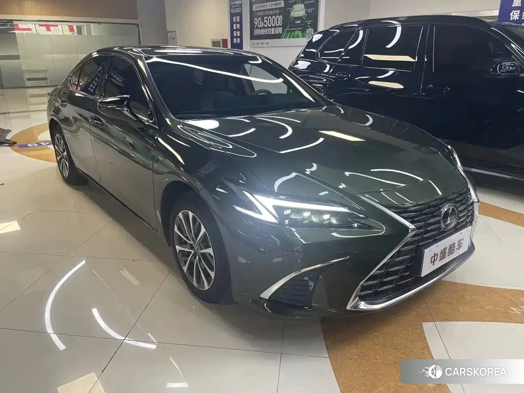Lexus ES id 4679535 из Китая 11