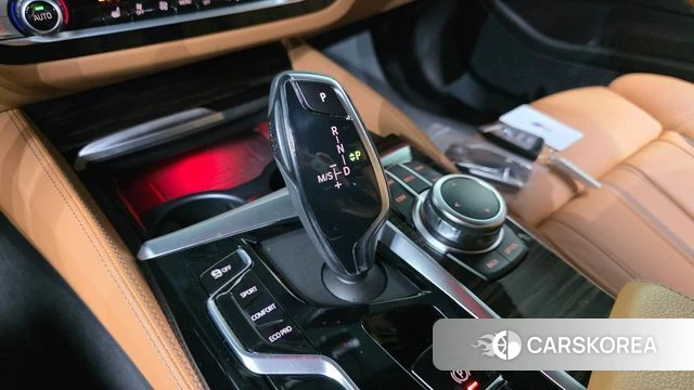 BMW 5 Series (G30) id 4223943 из Кореи 19