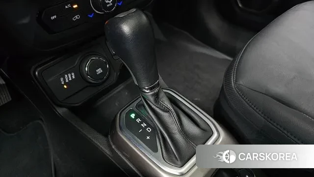 Jeep Renegade id 3607095 из Кореи 19