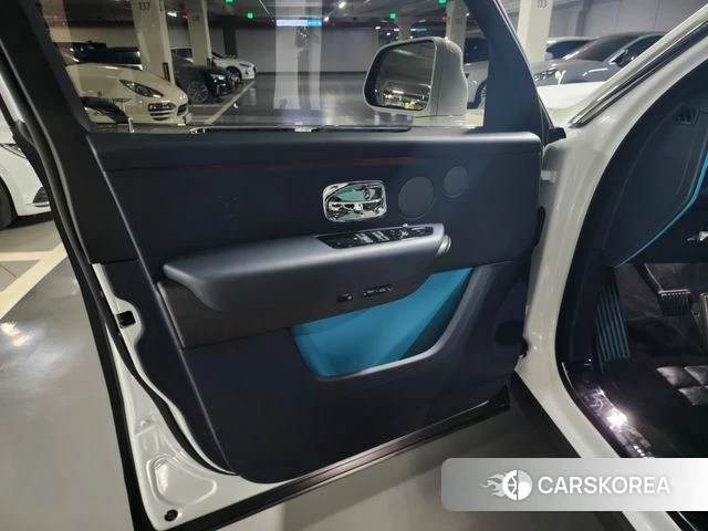 Rolls-Royce Cullinan id 4745607 из Кореи 19