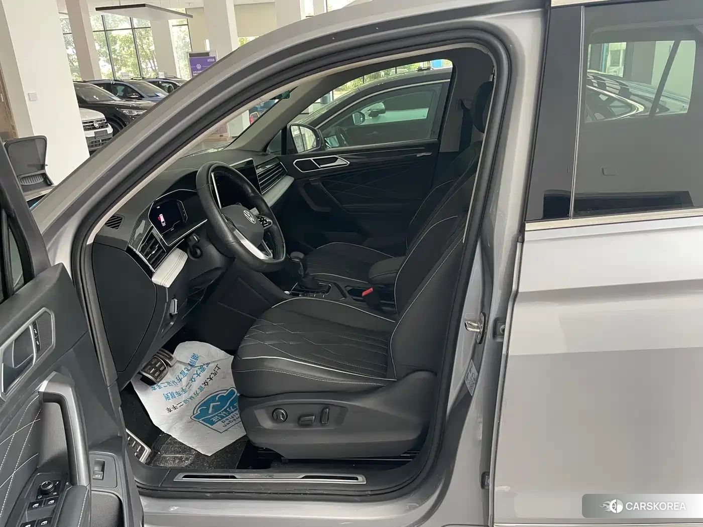 Volkswagen Tiguan L id 4634839 из Китая 9