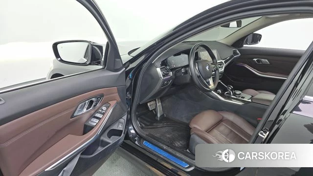 BMW 3 Series (G20) id 4592652 из Кореи 32