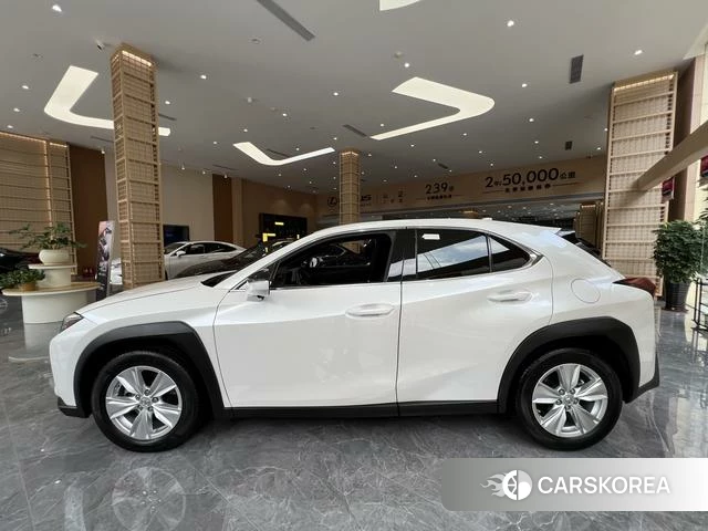 Lexus UX id 4374667 из Китая 16