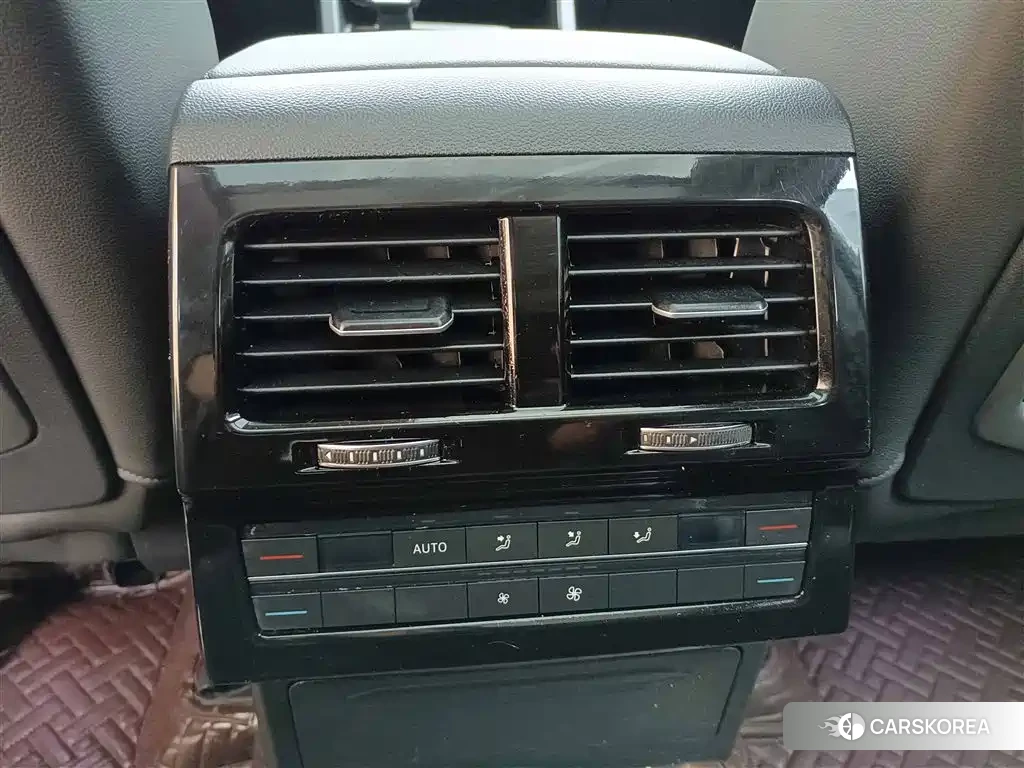 Volkswagen Touareg id 4589353 из Китая 14