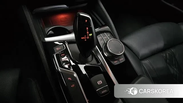 BMW 5 Series (G30) id 3319030 из Кореи 19