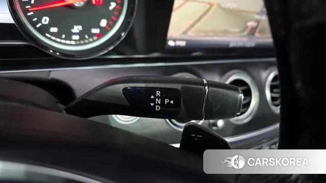 Mercedes-Benz E-Class W213 id 3617404 из Кореи 19