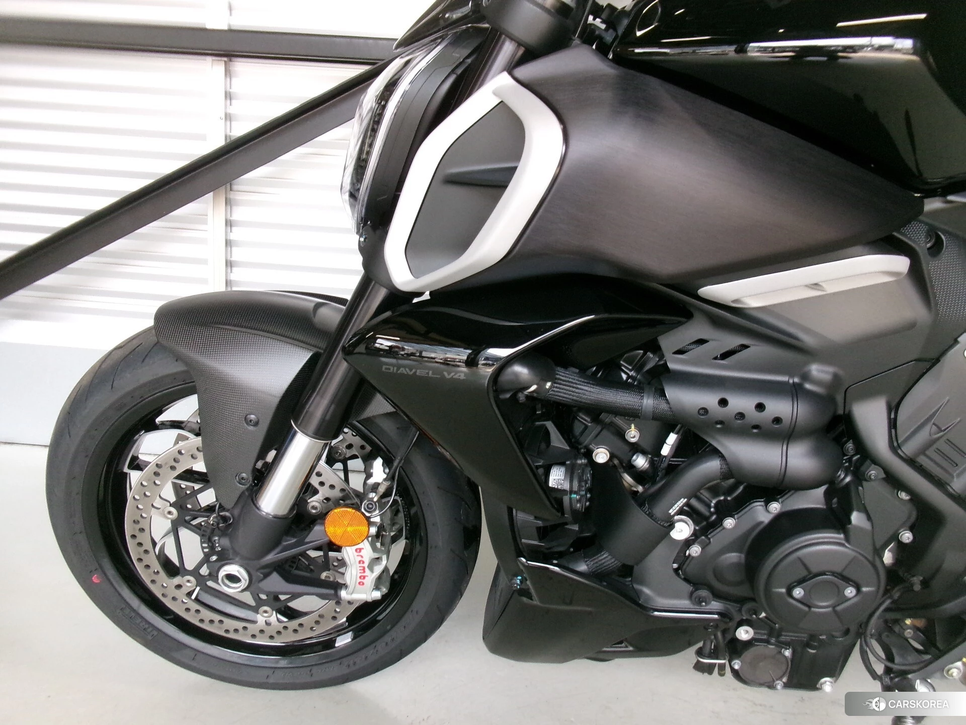 Ducati DIAVEL V4 id 4352927 из Японии 9