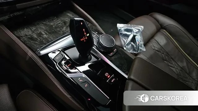 BMW 5 Series (G30) id 3789732 из Кореи 19