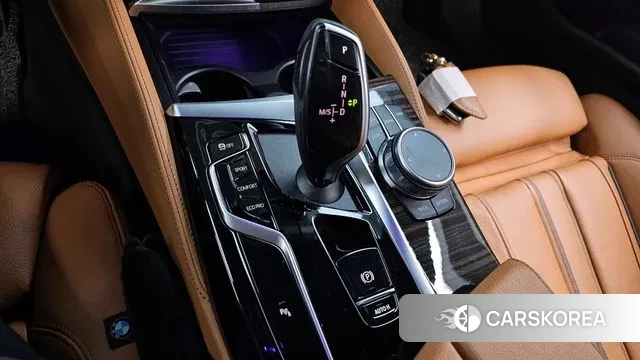 BMW 5 Series (G30) id 3680815 из Кореи 19