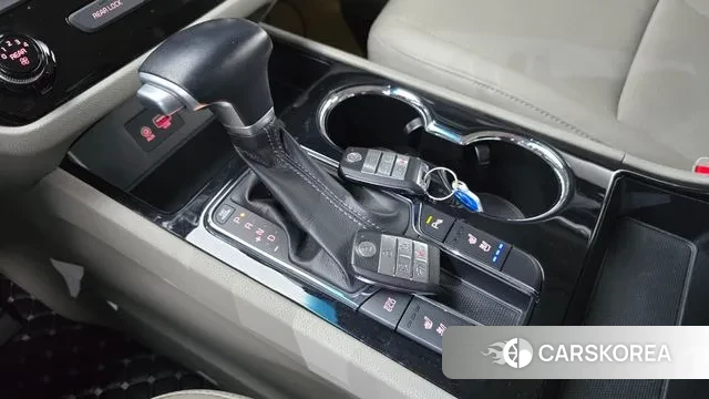 Kia The New Carnival id 3330401 из Кореи 19