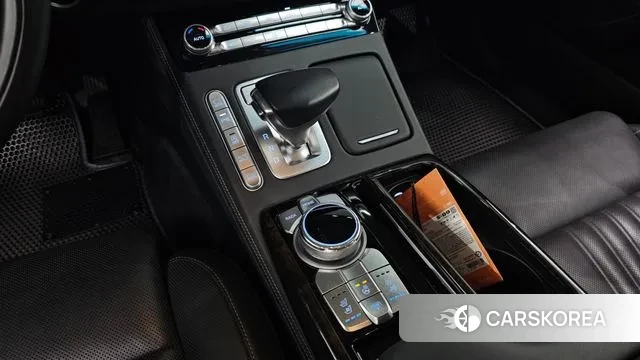 Genesis G90 id 3754176 из Кореи 19