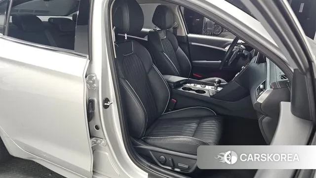 Genesis G70 id 3193356 из Кореи 19