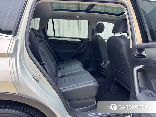Volkswagen Tiguan L PHEV id 4209979 из Китая 16