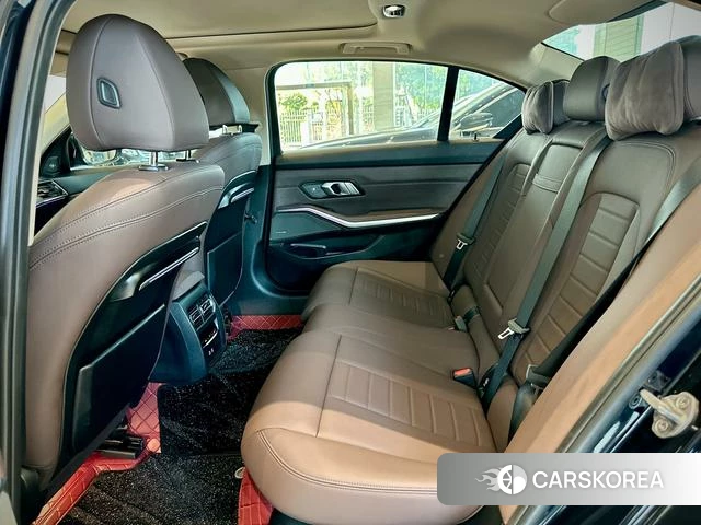 BMW 3 series id 3888713 из Китая 9