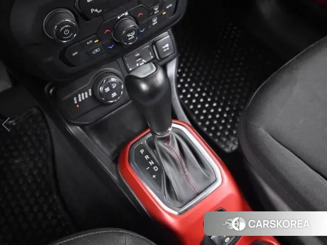 Jeep Renegade id 3095930 из Кореи 19