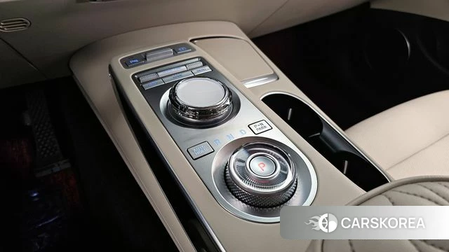 Genesis GV70 id 4224000 из Кореи 30