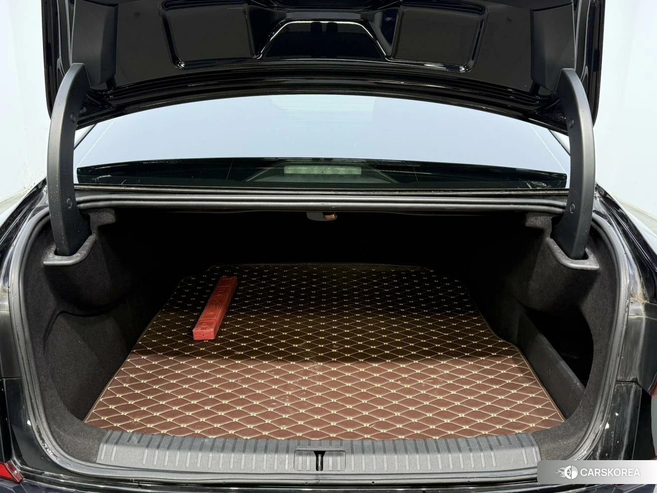Volkswagen Passat PHEV id 4405872 из Китая 16