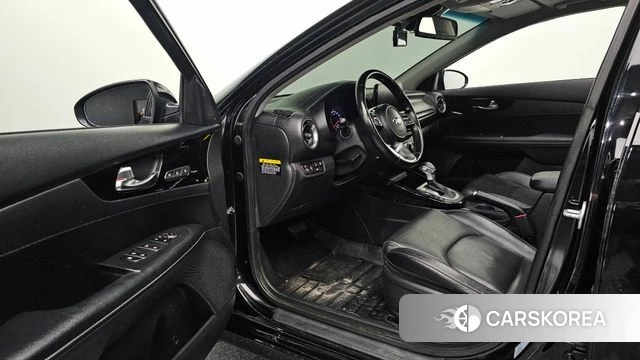 Kia Come New K3 id 4667630 из Кореи 33