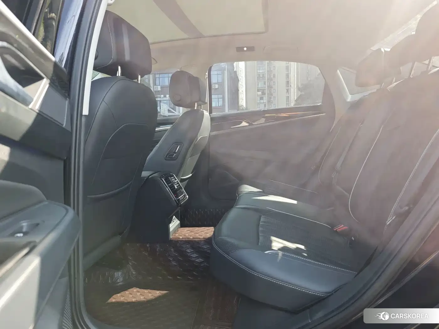 Volkswagen Passat id 4606966 из Китая 16