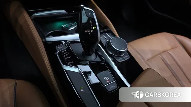 BMW 5 Series (G30) id 3676917 из Кореи 19