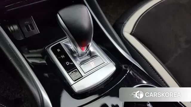 Infiniti Q30 id 3578737 из Кореи 19