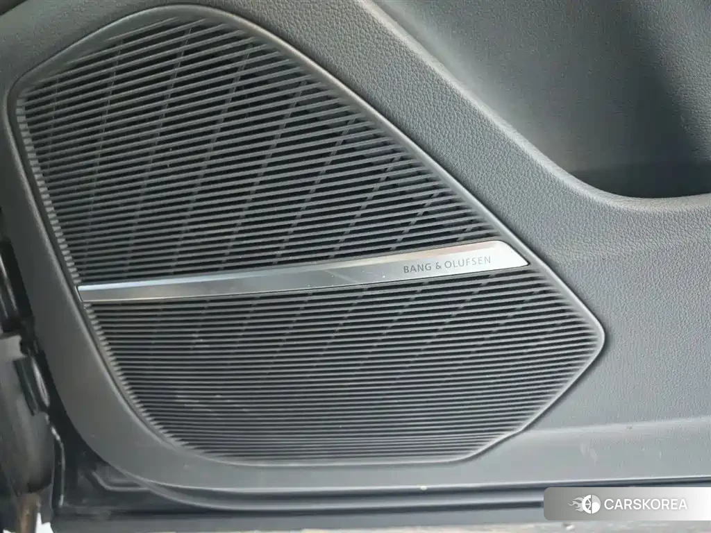 Audi Q7 id 4538836 из Китая 15