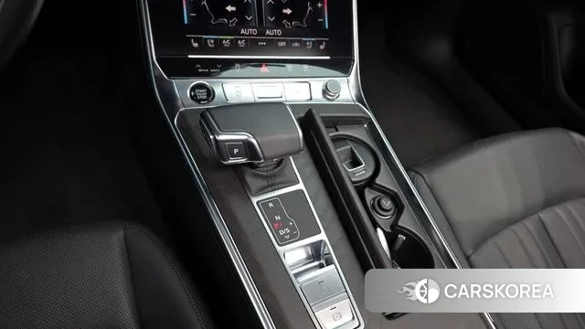 Audi A6 (C8) id 3037619 из Кореи 19