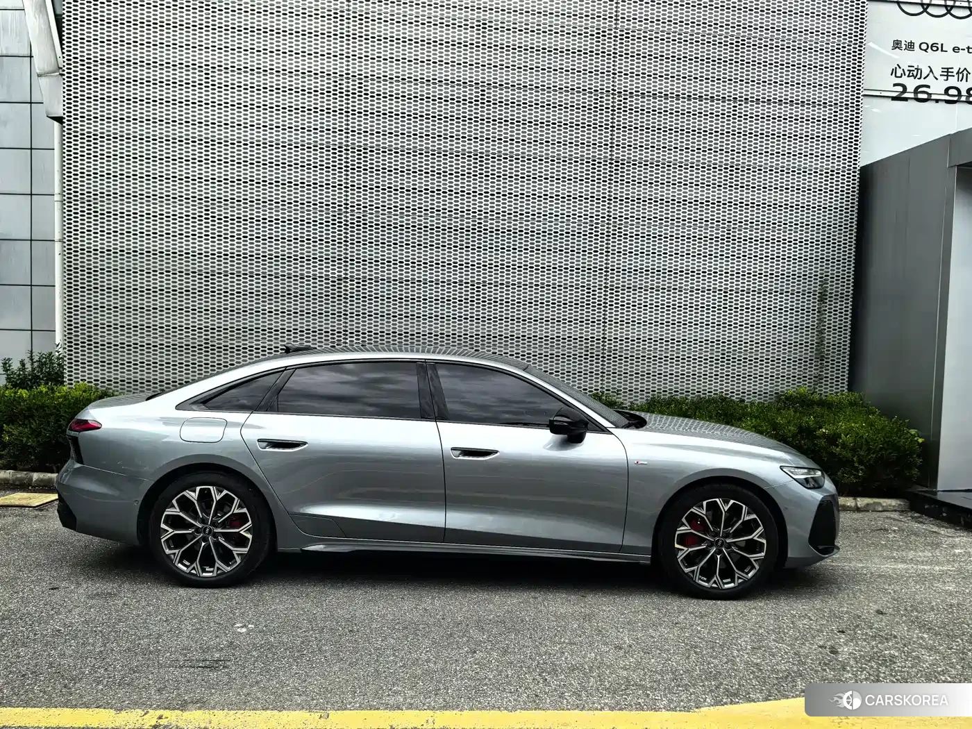 Audi A6L id 4548308 из Китая 20