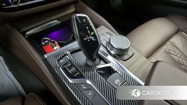 BMW 5 Series (G30) id 3494784 из Кореи 19