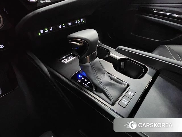 Lexus ES300h 7th generation id 4898634 из Кореи 19