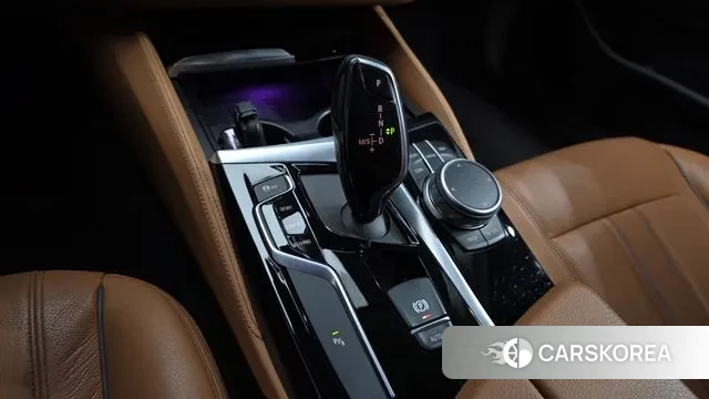 BMW 5 Series (G30) id 3391193 из Кореи 19