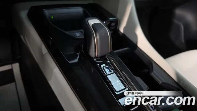 Toyota Crown Crossover id 2949031 из Кореи 19