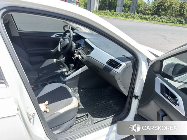 Volkswagen Polo id 4335049 из Китая 21