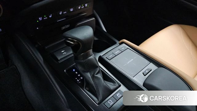 Lexus ES300h 7th generation id 4899261 из Кореи 32