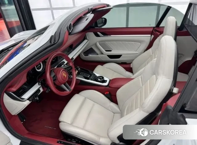 Porsche 911(992) id 3028341 из Кореи 10