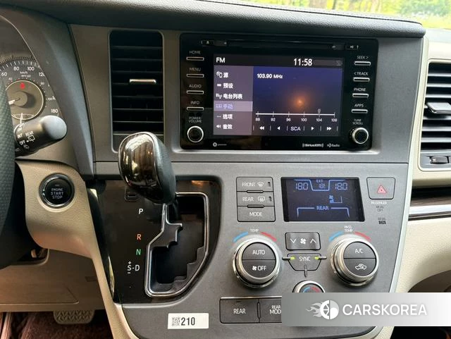 Toyota Sienna id 4253475 из Китая 18