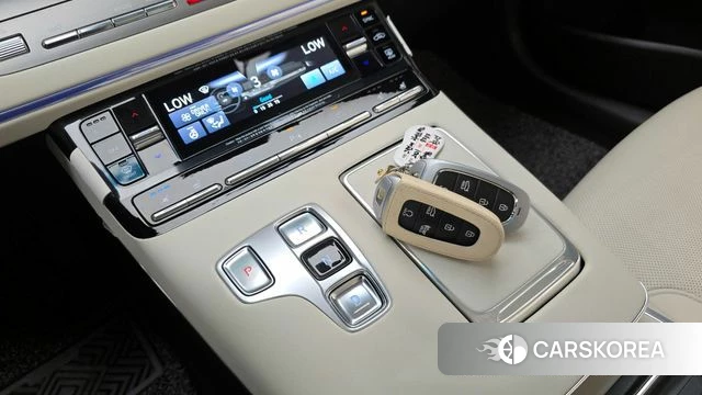 Hyundai The New Grandeur IG Hybrid id 4309713 из Кореи 30