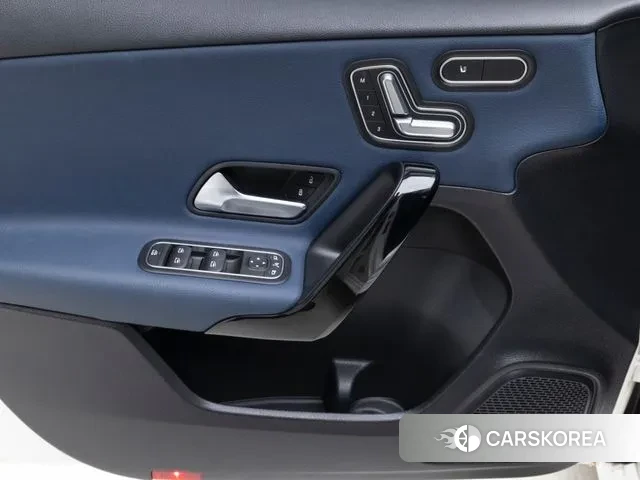 Mercedes-Benz A-Class W177 id 3747496 из Кореи 19