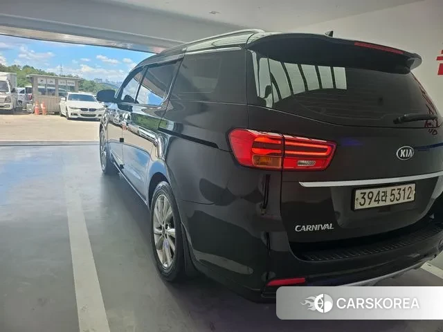 Kia The New Carnival id 3385974 из Кореи 19