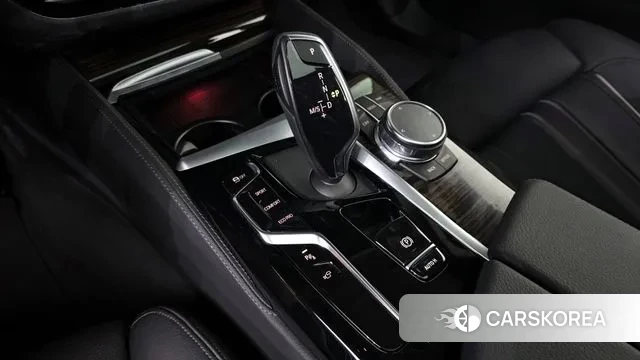 BMW 5 Series (G30) id 3026936 из Кореи 19