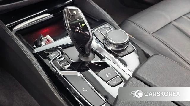BMW 5 Series (G30) id 4595956 из Кореи 19