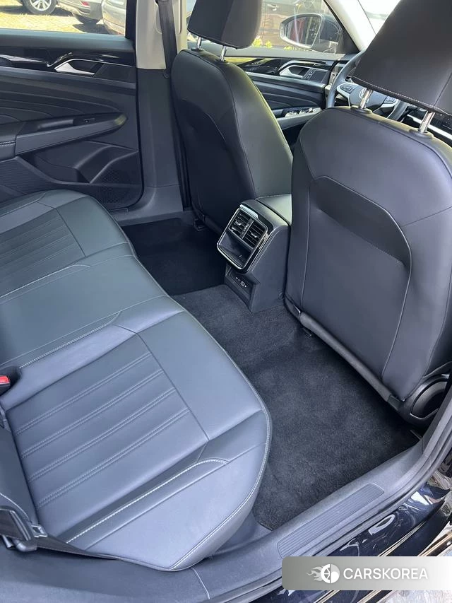 Volkswagen Passat id 4368236 из Китая 9