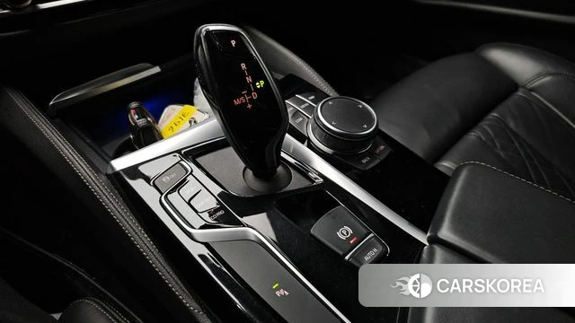 BMW 5 Series (G30) id 4604720 из Кореи 19