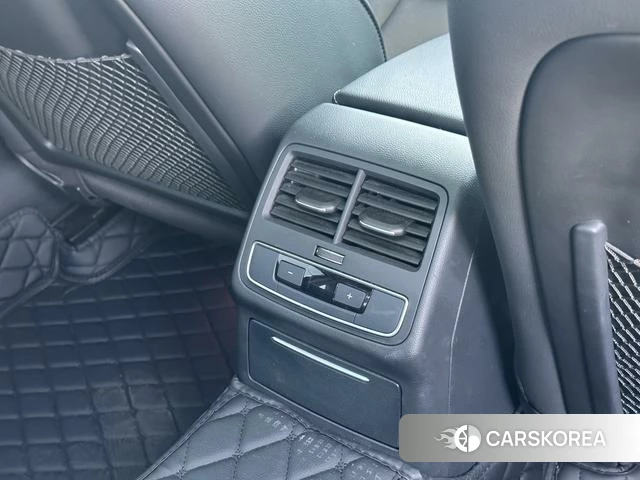 Audi A4L id 4262043 из Китая 15